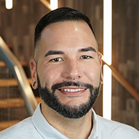 Hector Del Valle headshot<br />
